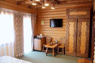 Курортные отели Семейный курорт Медвежья Гора Яремче Стандартный двухместный номер с 1 двуспальной кроватью и кухней-4